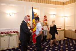 Președintele Timofti a înmânat distincții de stat, în cadrul unei ceremonii oficiale