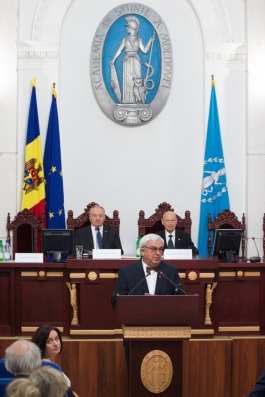 Moldovan president says article 13 change is Parliament's political, legal correctness act