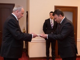 Nicolae Timofti received the letters of accreditation of Turkmen Ambassador Nurberdy Amanmuradov