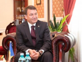 Nicolae Timofti received the letters of accreditation of Turkmen Ambassador Nurberdy Amanmuradov