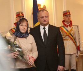 Moldovan president gives state awards to mothers with many children