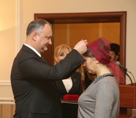 Moldovan president gives state awards to mothers with many children