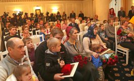 Moldovan president gives state awards to mothers with many children