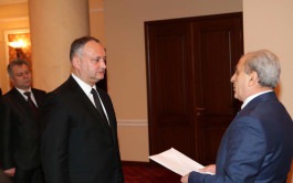 Președintele Igor Dodon a primit scrisorile de acreditare a patru noi ambasadori