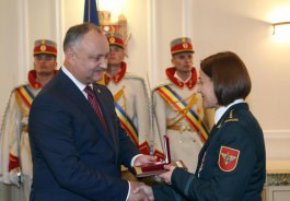 Președintele Republicii Moldova a înmînat distincții de stat unui grup de medici