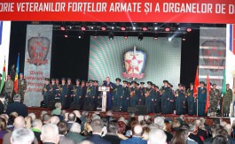 Igor Dodon a participat la festivitatea cu prilejul Zilei veteranilor forțelor armate și organelor de drept   