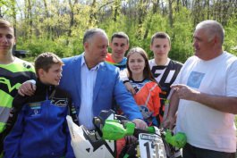 Șeful statului a participat la deschiderea Campionatului Europei Centrale la motociclism și la Campionatul deschis la motocross, în memoria lui Iurii Gagarin  