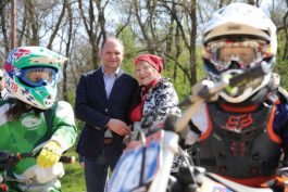 Șeful statului a participat la deschiderea Campionatului Europei Centrale la motociclism și la Campionatul deschis la motocross, în memoria lui Iurii Gagarin  