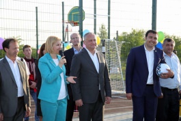 Igor Dodon a participat la ceremonia de inaugurare a două complexuri sportive din localitățile Congaz și Copceac din UTA Găgăuzia