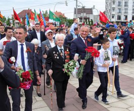 Președintele Republicii Moldova, Igor Dodon, a participat la acţiunile organizate cu prilejul Zilei Victoriei 