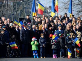 Președintele Republicii Moldova, Nicolae Timofti, a participat la parada militară consacrată Zilei Naționale a României