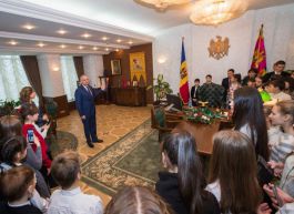 150 de elevi eminenți au vizitat Președinția Republicii Moldova