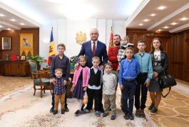 40 de familii cu mulți copii au vizitat sediul Președinției