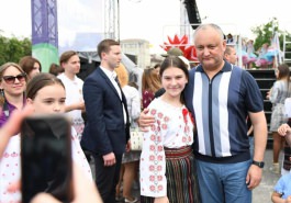 Igor Dodon împreună cu familia a participat la Festivalul Familiei