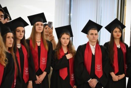 More than 250 graduates from all over the country received "Diploma of Honor" of the President of the Republic of Moldova