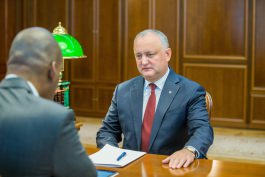 Igor Dodon a avut o întrevedere cu Dereck J. Hogan