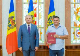 Igor Dodon a înmînat distincții de stat unui grup de sportivi și antrenori