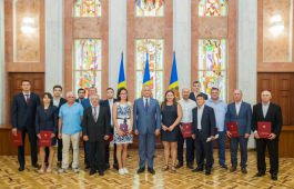 Igor Dodon a înmînat distincții de stat unui grup de sportivi și antrenori