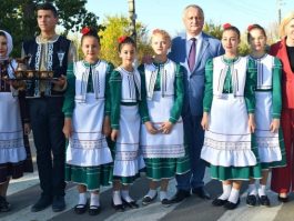 Igor Dodon a vizitat satul Etulia