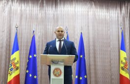 Igor Dodon i-a prezenentat pe noul prim-ministru, ministrul Afacerilor Interne, ministrul Finanţelor și ministrul Apărării angajaților instituțiilor de resort