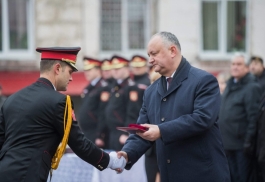 Șeful statului a participat la ceremonia consacrată celei de-a 28-a aniversări de la formarea Trupelor de Carabinieri