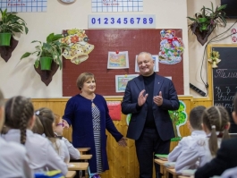 Igor Dodon a vizitat două instituții de învățămînt din municipiul Bălți