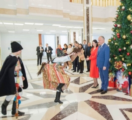 В Администрацию Президента пожаловали колядующие