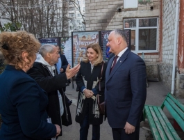 Şeful statului a vizitat Teatrul Dramatic de Stat pentru Tineret „De pe strada Trandafirilor”