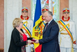 Igor Dodon a înmînat înalte distincții de stat