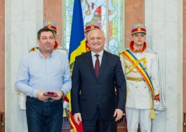 Igor Dodon a înmînat înalte distincții de stat