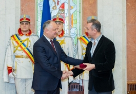 Igor Dodon a înmînat înalte distincții de stat