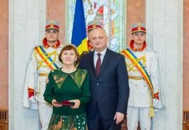 Igor Dodon a înmînat înalte distincții de stat