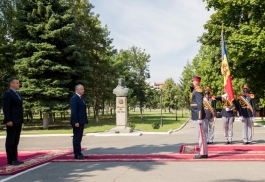 Нead of state decorated National Army contingent that participated in military parade in Moscow 