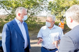 Igor Dodon a inspectat lucrările de reabilitare pe tronsonul de șosea Basarabeasca – Ceadâr-Lunga