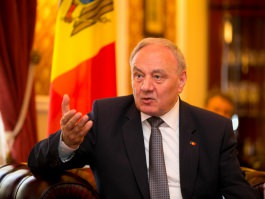 Moldovan president receives accreditation letters of two new envoys