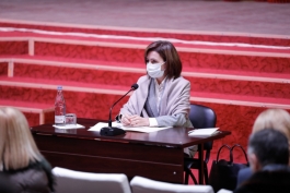 Președintele Republicii Moldova, Maia Sandu, s-a întâlnit cu primari, antreprenori și medici din raionul Strășeni