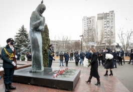 Президент Майя Санду приняла участие в мероприятиях, посвященных Дню памяти погибших в войне в Афганистане