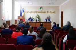 Președintele Republicii Moldova, Maia Sandu, s-a întâlnit cu primari, medici și antreprenori din raionul Edineț