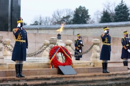 Preşedinţii Maia Sandu şi Klaus Iohannis au discutat despre relansarea mai multor proiecte de interes pentru cetățenii din Republica Moldova şi România