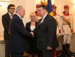 Moldovan president decorates more EU foreign ministers