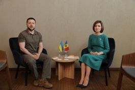 The Head of State discussed with her Ukrainian counterpart, Volodymyr Zelenskyy, who came to the European Political Community Summit