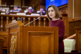 Președinta Maia Sandu a venit cu o adresare în Parlament, unde a avut loc Reuniunea președinților Comisiilor pentru afaceri ale UE și ai Comisiilor pentru afaceri externe din țările UE 