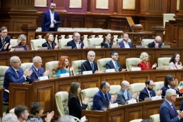 Președinta Maia Sandu a venit cu o adresare în Parlament, unde a avut loc Reuniunea președinților Comisiilor pentru afaceri ale UE și ai Comisiilor pentru afaceri externe din țările UE 