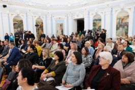 Președinta Maia Sandu a participat la un eveniment dedicat oamenilor care îngrijesc de copiii aflați în dificultate