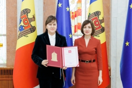 Președinta Maia Sandu a conferit distincții de stat mai multor oameni din diverse domenii de activitate