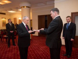 Moldovan president receives accreditation letters from three ambassadors