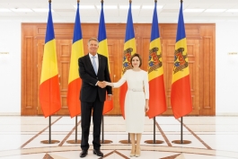 Șefa statului, la întrevederea cu Președintele României,  Klaus Iohannis:  „Vom merge înainte, cu pași hotărâți, spre marea familie europeană”