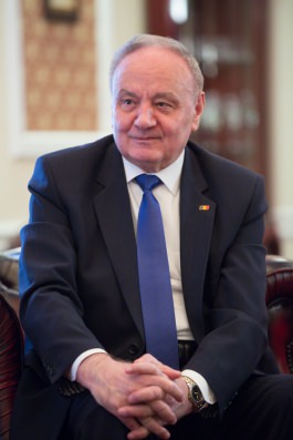 Moldovan president meets minister delegate for Romanians abroad