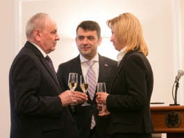 New governor of south Moldova autonomy takes oath of office as cabinet member